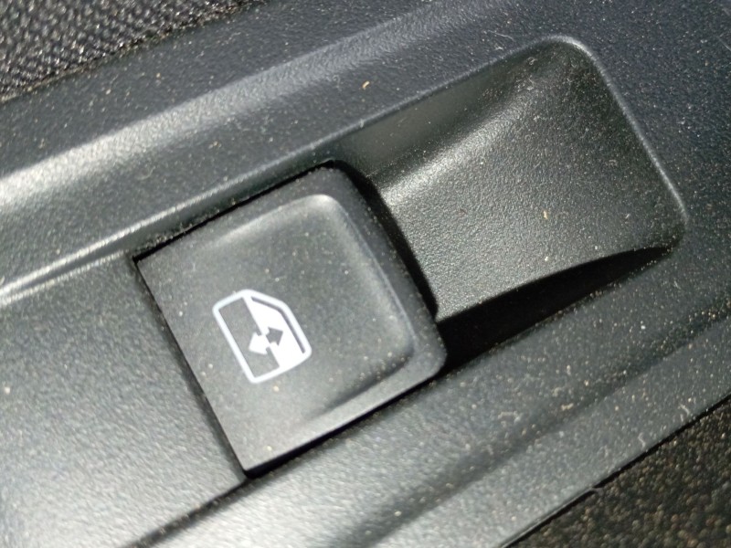 Recambio de mando elevalunas trasero izquierdo para skoda kamiq (nw4) 1.0 tsi referencia OEM IAM   