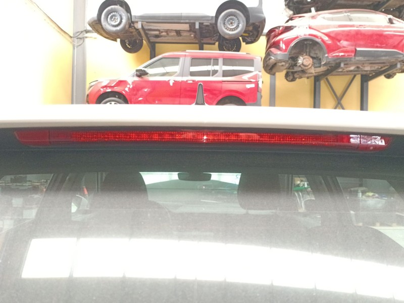 Recambio de luz central de freno para skoda kamiq (nw4) 1.0 tsi referencia OEM IAM   