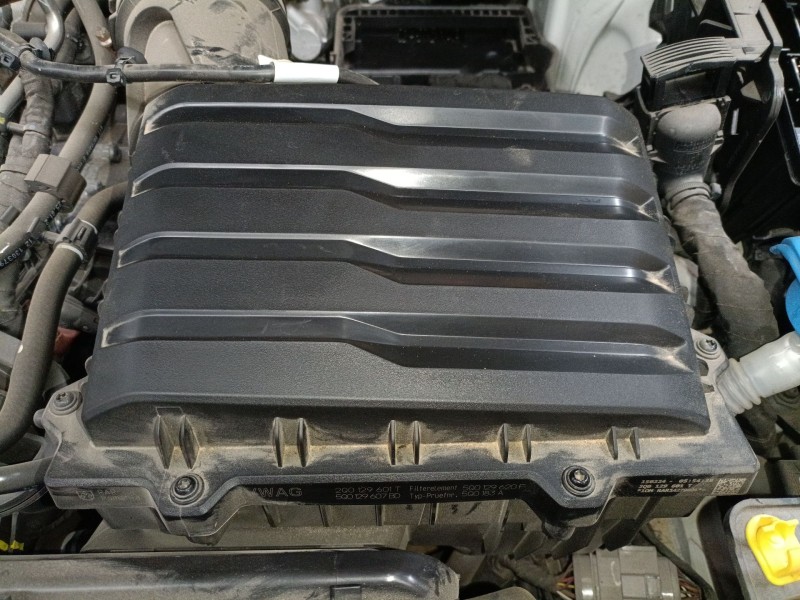 Recambio de filtro aire para skoda kamiq (nw4) 1.0 tsi referencia OEM IAM 5Q0129620F  