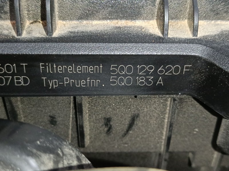 Recambio de filtro aire para skoda kamiq (nw4) 1.0 tsi referencia OEM IAM 5Q0129620F  