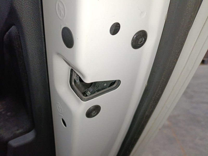 Recambio de cerradura puerta trasera derecha para skoda kamiq (nw4) 1.0 tsi referencia OEM IAM   