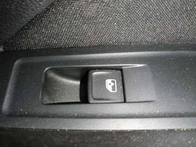 Recambio de mando elevalunas trasero derecho para skoda kamiq (nw4) 1.0 tsi referencia OEM IAM   