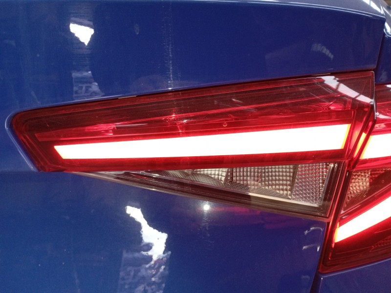 Recambio de piloto trasero derecho porton para skoda fabia iv (pj3) 1.0 tsi referencia OEM IAM   