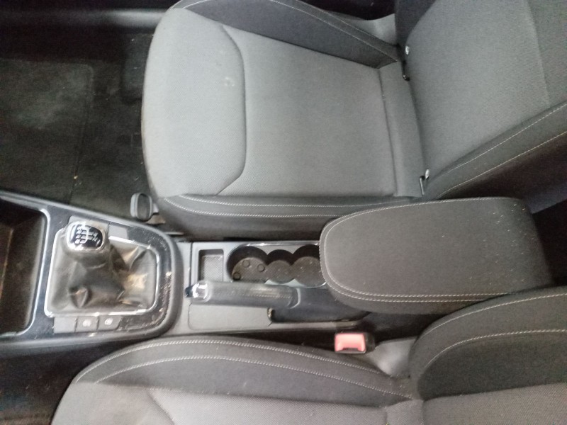 Recambio de consola central para skoda fabia iv (pj3) 1.0 tsi referencia OEM IAM   