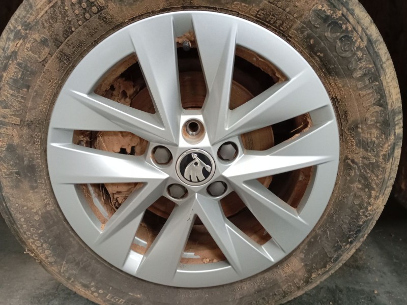 Recambio de llanta sin neumatico para skoda fabia iv (pj3) 1.0 tsi referencia OEM IAM 15 PULGADAS  