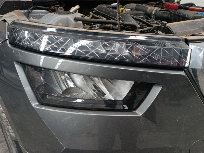 Recambio de faro derecho xenon para skoda kamiq (nw4) 1.0 tsi referencia OEM IAM   