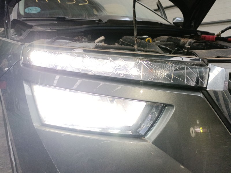 Recambio de faro derecho xenon para skoda kamiq (nw4) 1.0 tsi referencia OEM IAM 658941016  