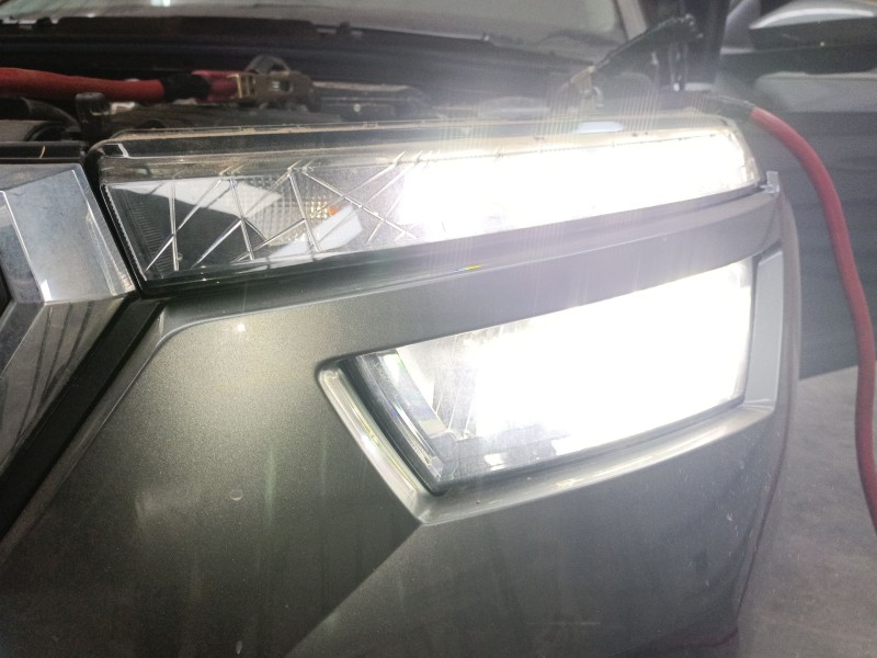 Recambio de faro izquierdo xenon para skoda kamiq (nw4) 1.0 tsi referencia OEM IAM 658941015  