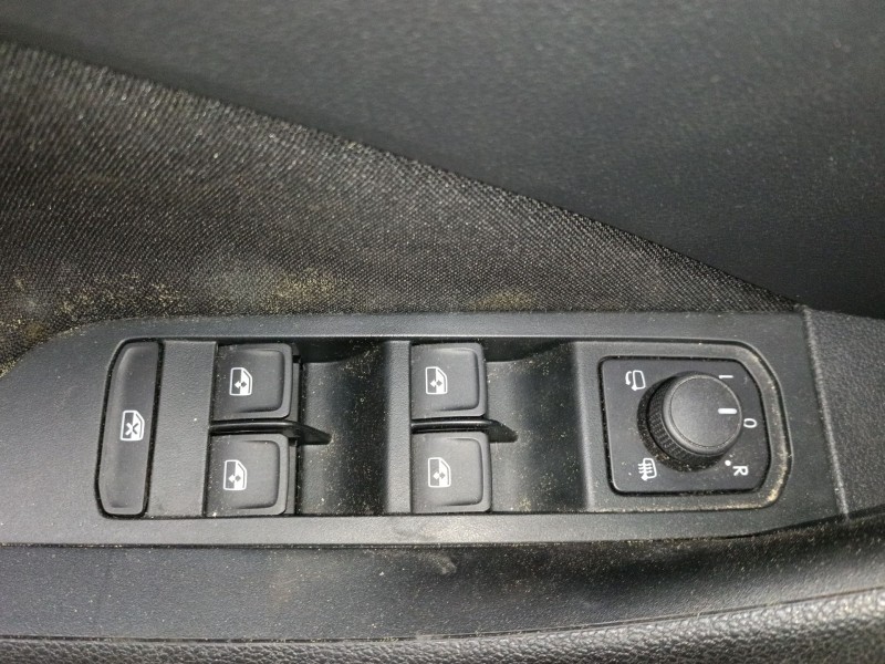 Recambio de mando elevalunas delantero izquierdo para skoda kamiq (nw4) 1.0 tsi referencia OEM IAM   