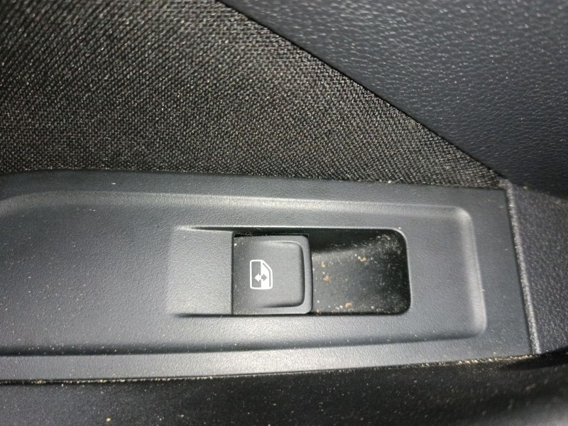 Recambio de mando elevalunas trasero izquierdo para skoda kamiq (nw4) 1.0 tsi referencia OEM IAM   