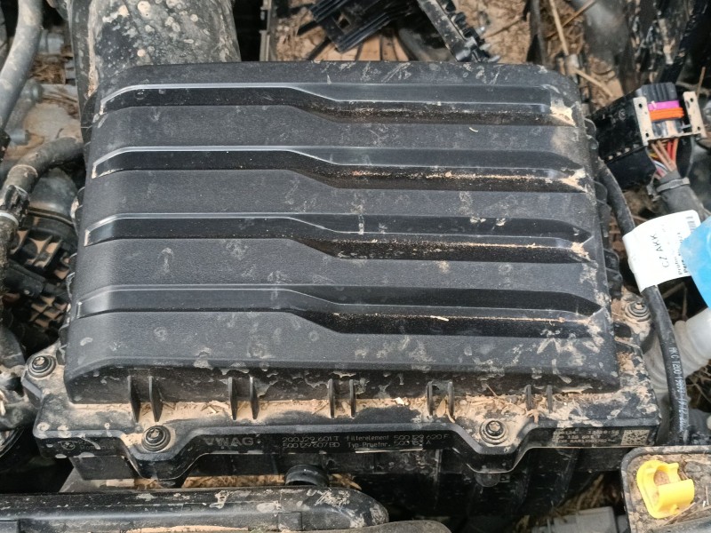 Recambio de filtro aire para skoda kamiq (nw4) 1.0 tsi referencia OEM IAM 5Q0129620F  