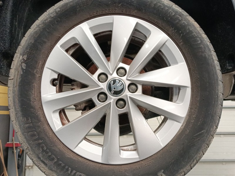 Recambio de llanta sin neumatico para skoda kamiq (nw4) 1.0 tsi referencia OEM IAM 16 PULGADAS  