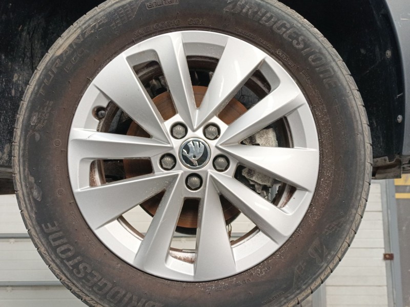 Recambio de llanta sin neumatico para skoda kamiq (nw4) 1.0 tsi referencia OEM IAM   