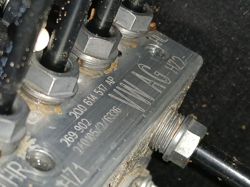 Recambio de abs para skoda kamiq (nw4) 1.0 tsi referencia OEM IAM 2Q0614517AP  