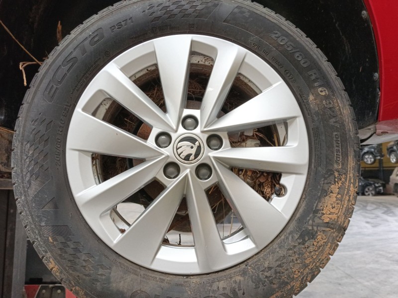 Recambio de llanta sin neumatico para skoda kamiq (nw4) 1.0 tsi referencia OEM IAM   