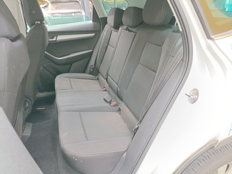 skoda karoq (nu7, nd7) del año 2024