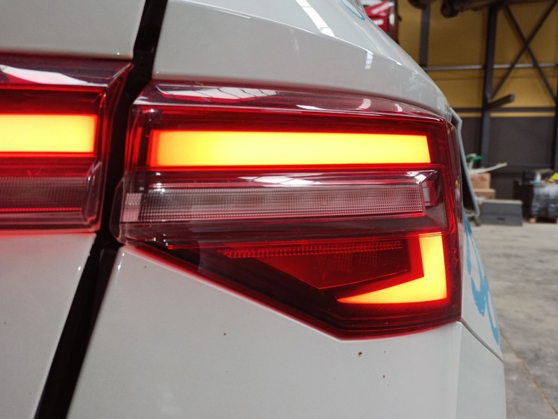 Recambio de piloto trasero derecho para skoda karoq (nu7, nd7) 1.5 tsi referencia OEM IAM   