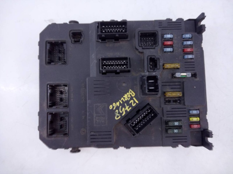 Recambio de caja reles / fusibles para citroën berlingo referencia OEM IAM 9657999680  E3-B2-35-1