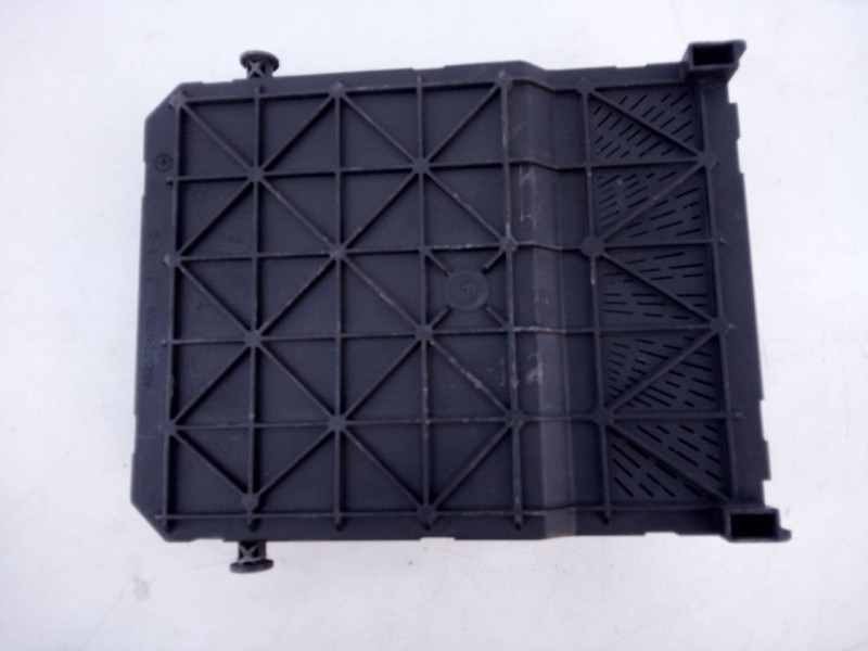 Recambio de caja reles / fusibles para citroën berlingo referencia OEM IAM 9657999680  E3-B2-35-1