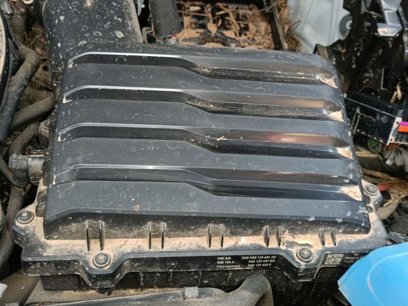 Recambio de filtro aire para skoda karoq (nu7, nd7) 1.5 tsi referencia OEM IAM 5Q0129601CC  