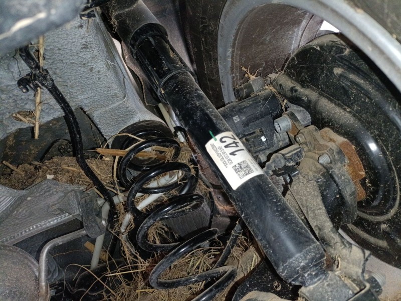 Recambio de amortiguador trasero derecho para skoda karoq (nu7, nd7) 1.5 tsi referencia OEM IAM 5Q0512013KP  