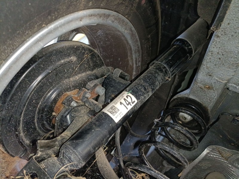 Recambio de amortiguador trasero izquierdo para skoda karoq (nu7, nd7) 1.5 tsi referencia OEM IAM 5Q0512013KP  