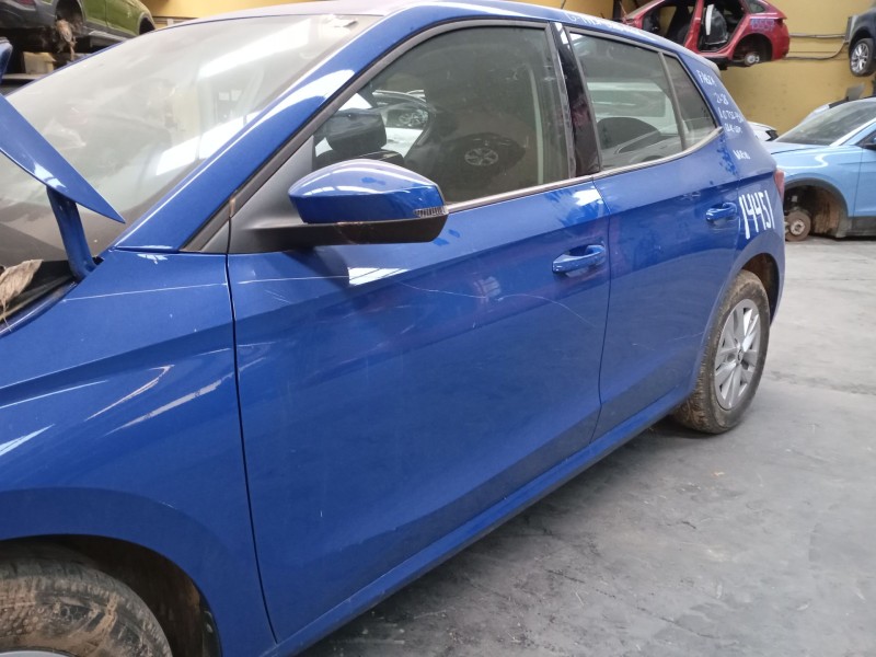 Recambio de puerta delantera izquierda para skoda fabia iv (pj3) 1.0 tsi referencia OEM IAM   