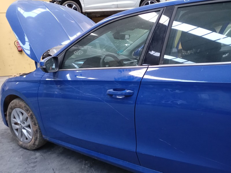 Recambio de puerta delantera izquierda para skoda fabia iv (pj3) 1.0 tsi referencia OEM IAM   