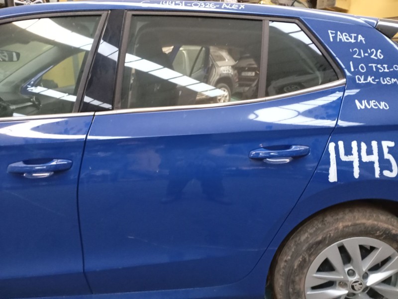 Recambio de puerta trasera izquierda para skoda fabia iv (pj3) 1.0 tsi referencia OEM IAM   