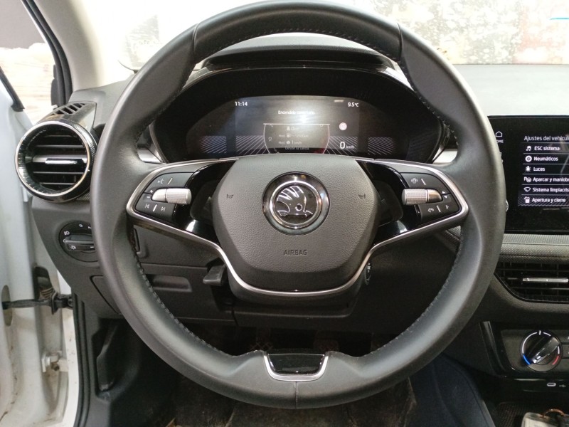 Recambio de volante para skoda fabia iv (pj3) 1.0 tsi referencia OEM IAM   