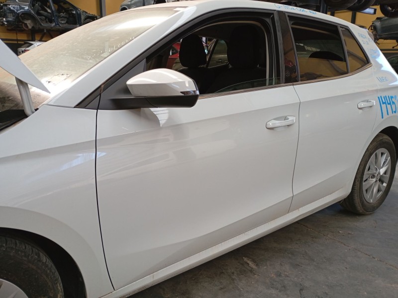 Recambio de puerta delantera izquierda para skoda fabia iv (pj3) 1.0 tsi referencia OEM IAM   