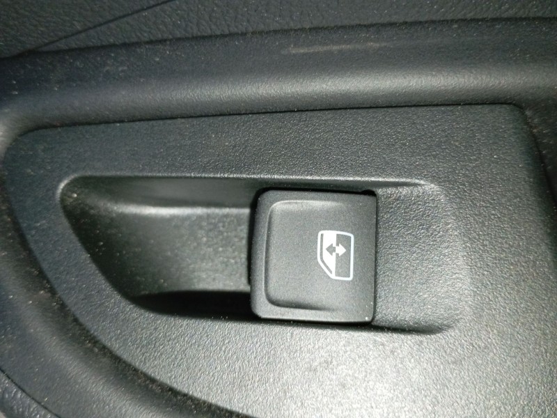 Recambio de mando elevalunas trasero derecho para skoda fabia iv (pj3) 1.0 tsi referencia OEM IAM   