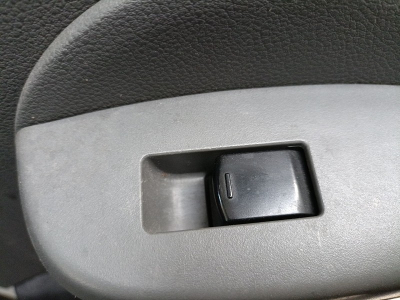 Recambio de mando elevalunas delantero derecho para nissan nv200 furgoneta 1.5 dci 90 (m20, m20m) referencia OEM IAM   