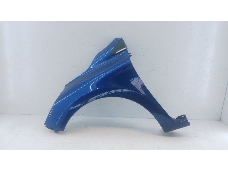 Recambio de aleta delantera izquierda para renault clio iv (bh_) 1.5 dci 90 referencia OEM IAM   E4-B3-5