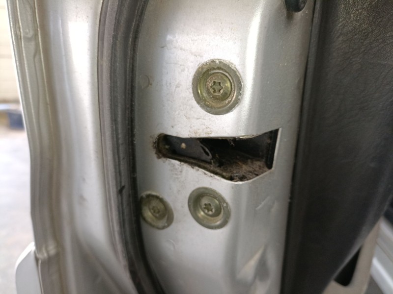 Recambio de cerradura puerta delantera izquierda para suzuki grand vitara i (ft, ht) 2.0 hdi 110 16v 4x4 (sq 420d) referencia OE