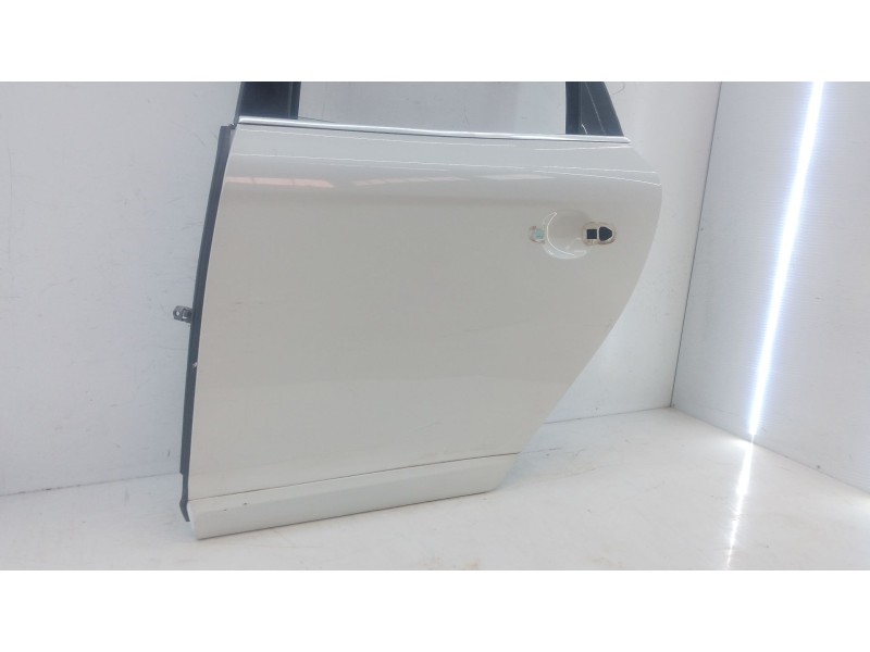Recambio de puerta trasera izquierda para volvo xc60 r-design momentum referencia OEM IAM   