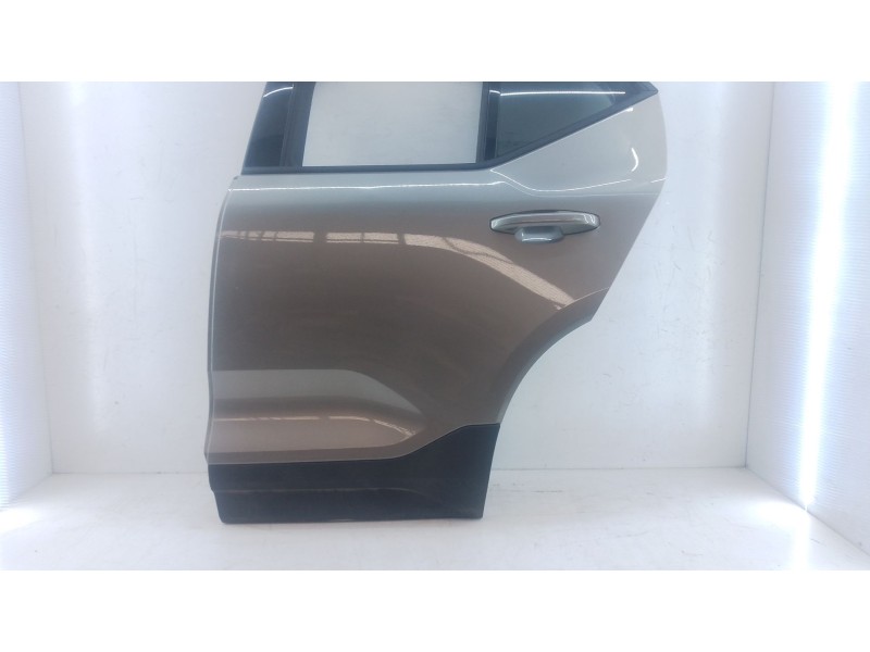 Recambio de puerta trasera izquierda para volvo xc40 (536) t3 referencia OEM IAM   