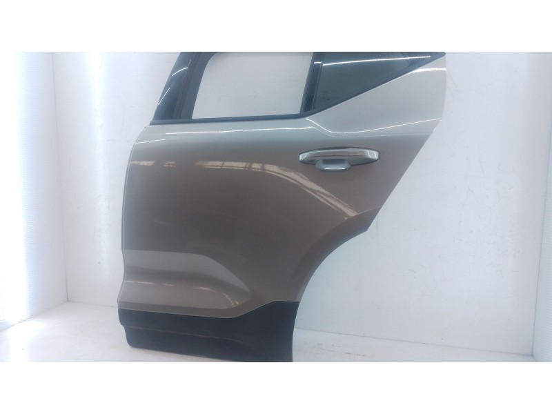 Recambio de puerta trasera izquierda para volvo xc40 (536) t3 referencia OEM IAM   