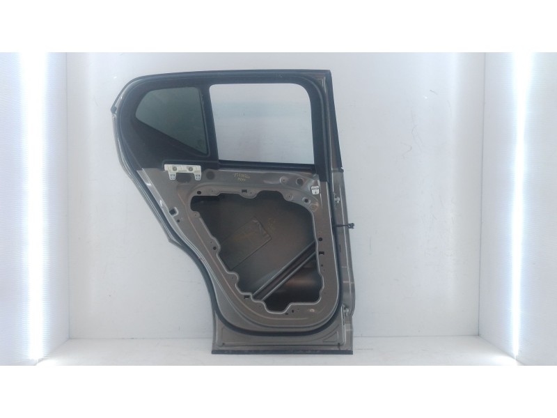 Recambio de puerta trasera izquierda para volvo xc40 (536) t3 referencia OEM IAM   