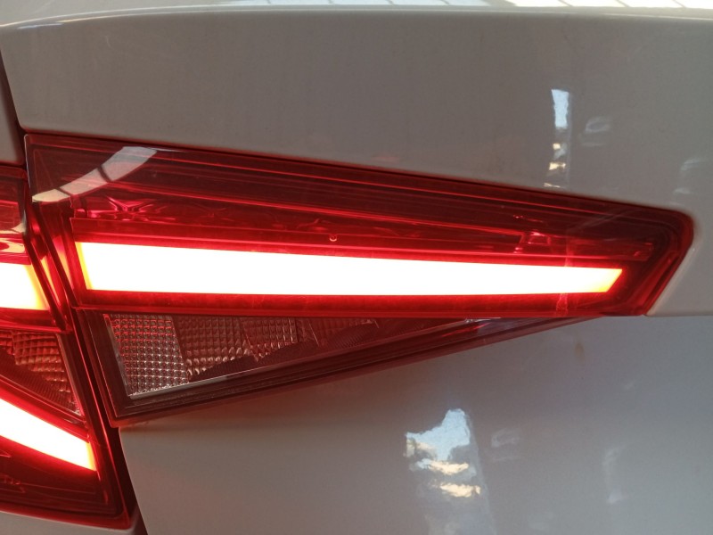 Recambio de piloto trasero izquierdo porton para skoda fabia iv (pj3) 1.0 tsi referencia OEM IAM   