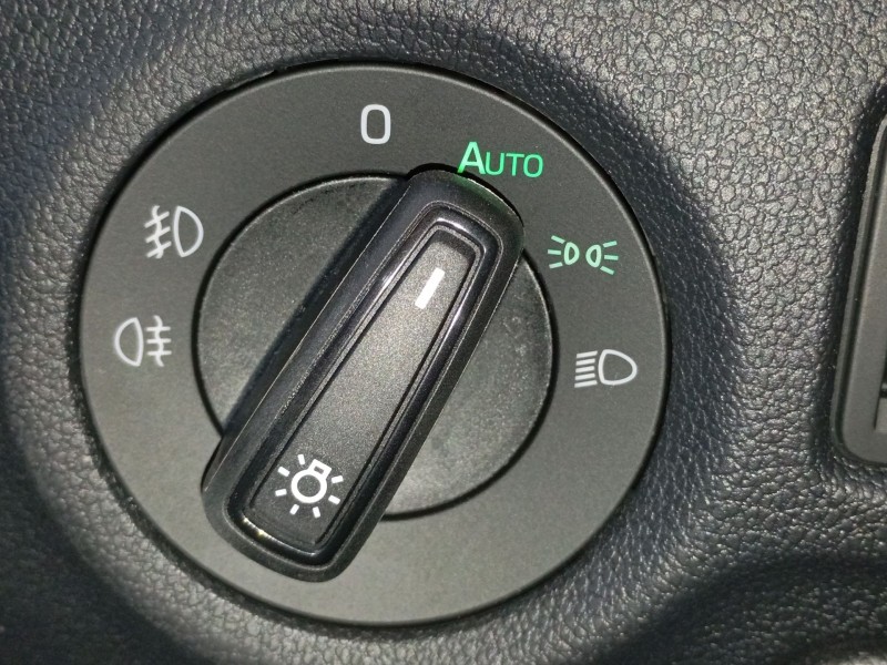 Recambio de mando luces para skoda fabia iv (pj3) 1.0 tsi referencia OEM IAM   
