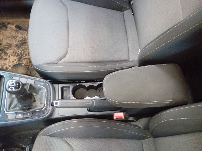 Recambio de consola central para skoda fabia iv (pj3) 1.0 tsi referencia OEM IAM   