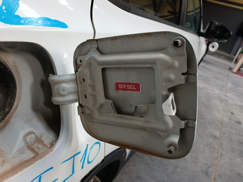 Recambio de tapa exterior combustible para nissan qashqai i (j10, nj10) 2.0 dci a las 4 ruedas referencia OEM IAM   