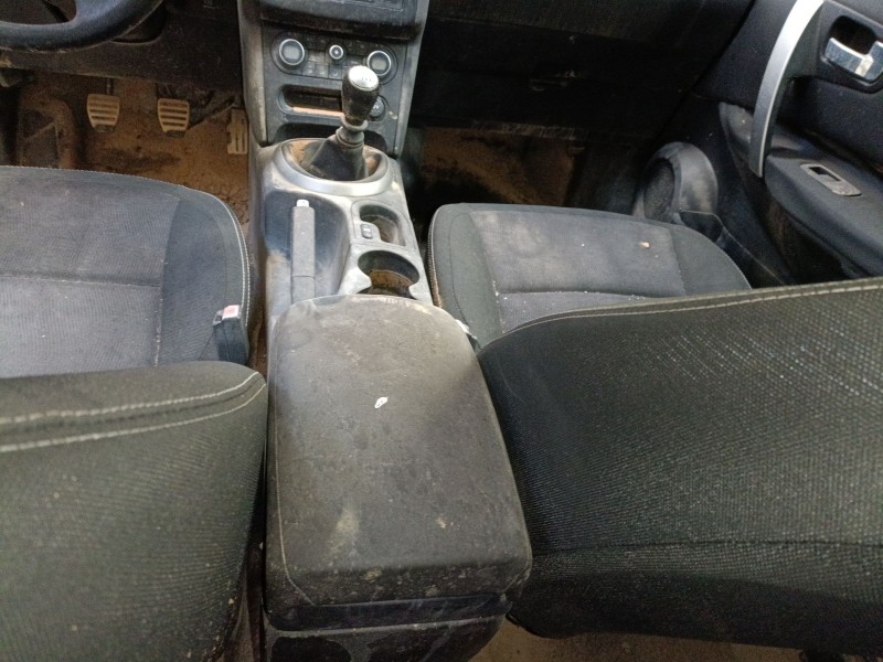 Recambio de consola central para nissan qashqai i (j10, nj10) 2.0 dci a las 4 ruedas referencia OEM IAM   