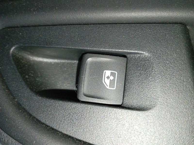 Recambio de mando elevalunas trasero derecho para skoda fabia iv (pj3) 1.0 tsi referencia OEM IAM   