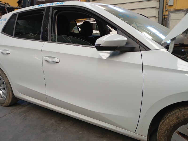 Recambio de puerta delantera derecha para skoda fabia iv (pj3) 1.0 tsi referencia OEM IAM   