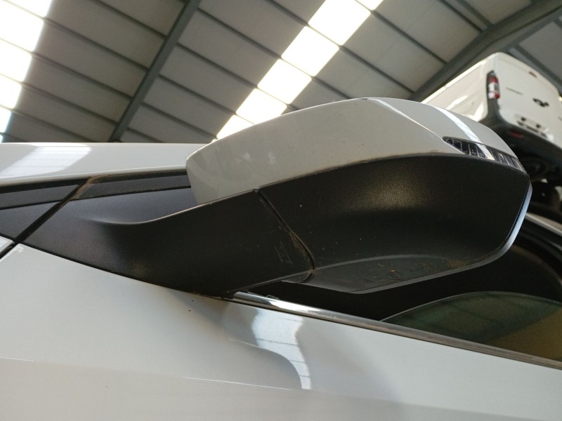 Recambio de retrovisor izquierdo electrico para skoda fabia iv (pj3) 1.0 tsi referencia OEM IAM   