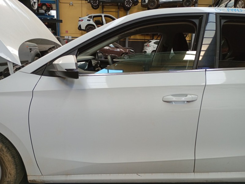 Recambio de puerta delantera izquierda para skoda fabia iv (pj3) 1.0 tsi referencia OEM IAM   