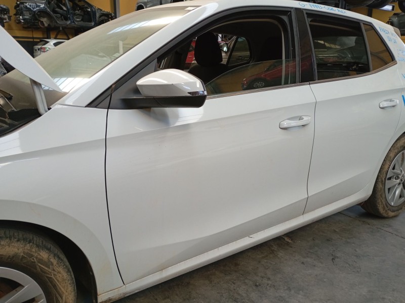 Recambio de puerta delantera izquierda para skoda fabia iv (pj3) 1.0 tsi referencia OEM IAM   