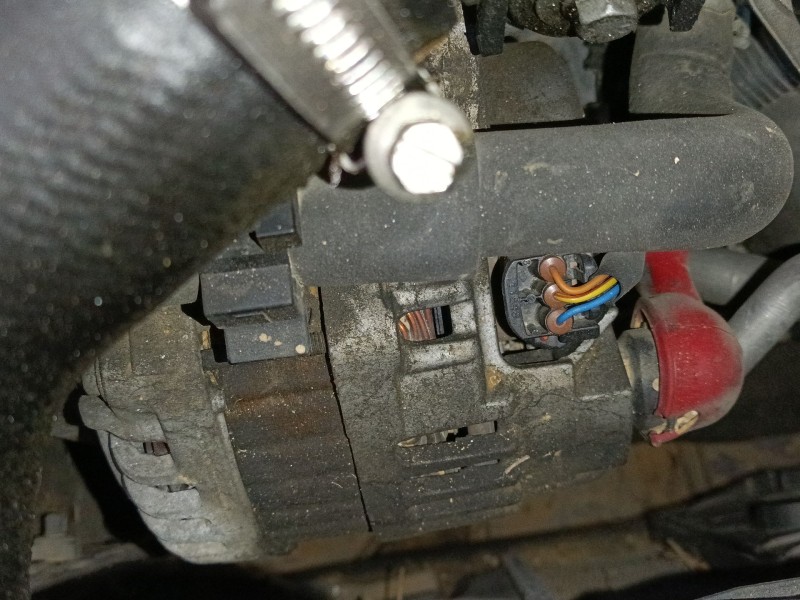 Recambio de alternador para nissan qashqai i (j10, nj10) 2.0 dci a las 4 ruedas referencia OEM IAM   